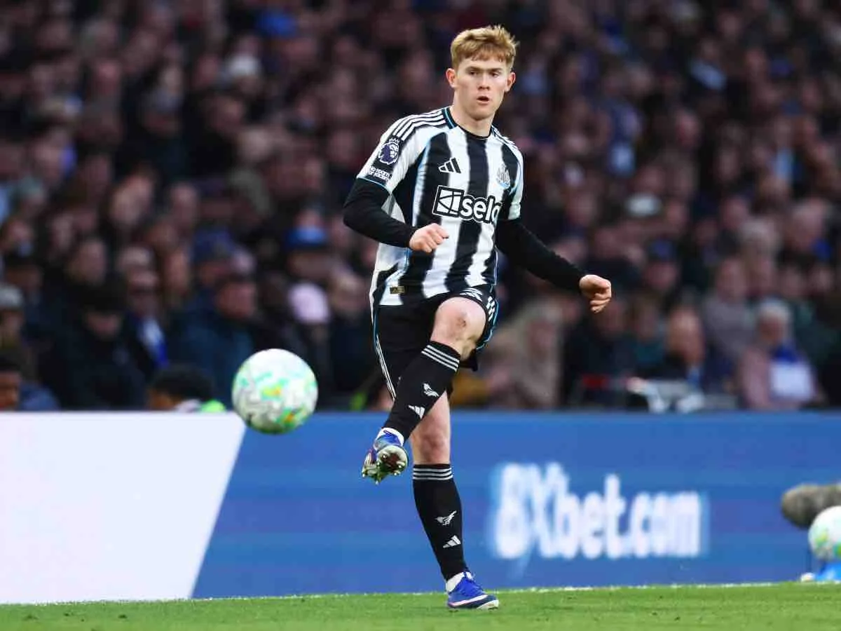 Newcastle will Hall halten – Topklubs beobachten Linksverteidiger