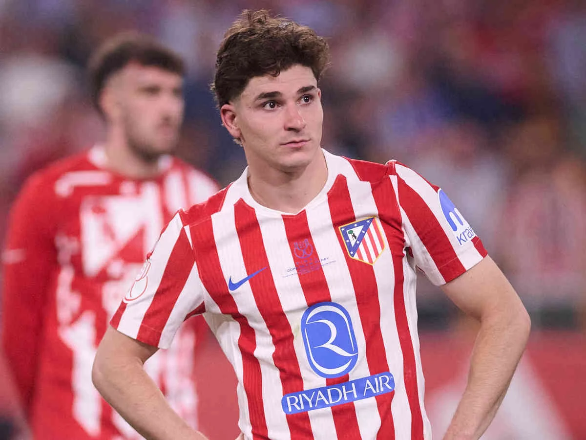 Atlético-Coach Simeone nennt 3 Klubs, die an Julian Alvarez dran sind