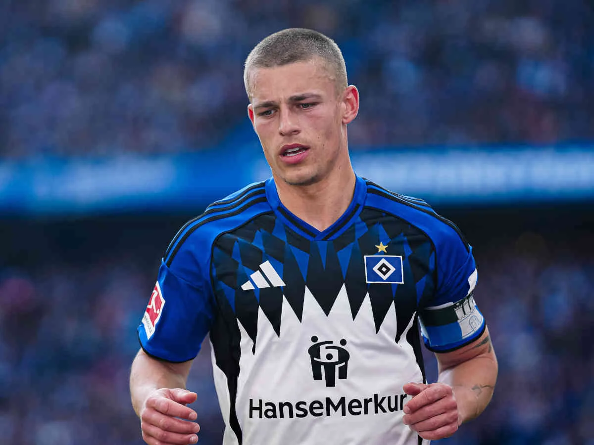 Miro Muheim kann beim HSV nach Roter Karte aufatmen
