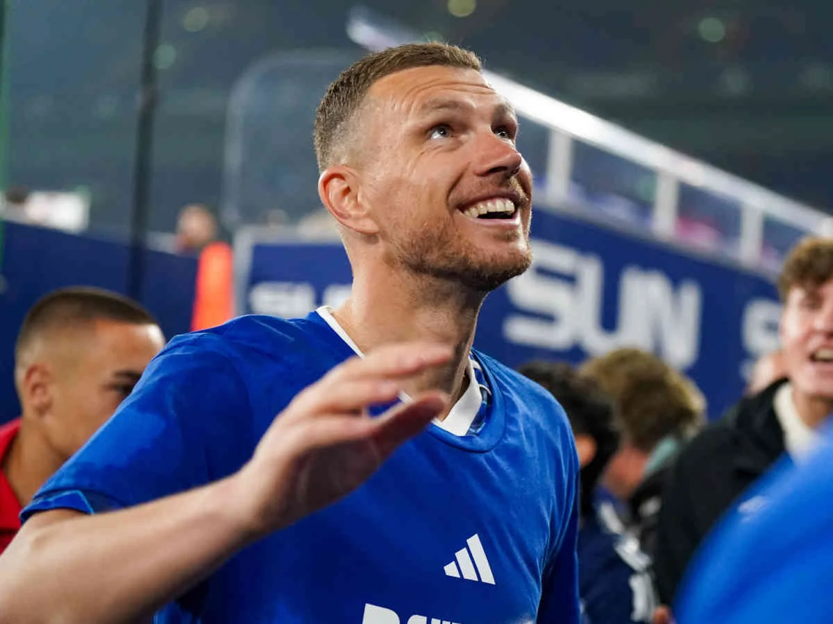 Entscheidung um Schalke-Zukunft von Edin Dzeko zieht sich hin