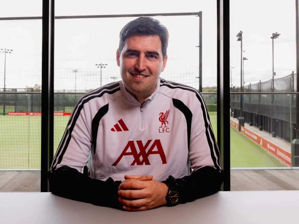 Liverpool stellt seinen neuen Trainer Andoni Iraola vor
