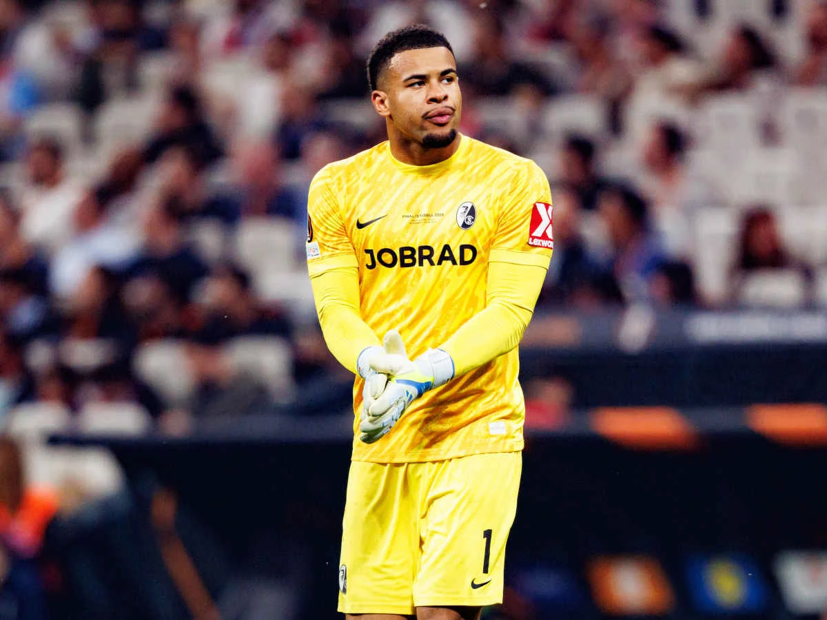 Freiburg-Goalie Noah Atubolu liegen derzeit keine Angebote vor