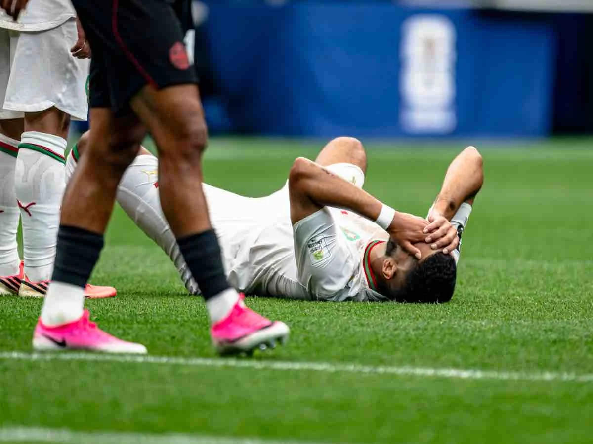 Verletzungsschock für den FC Bayern: Saibari muss früh vom Platz