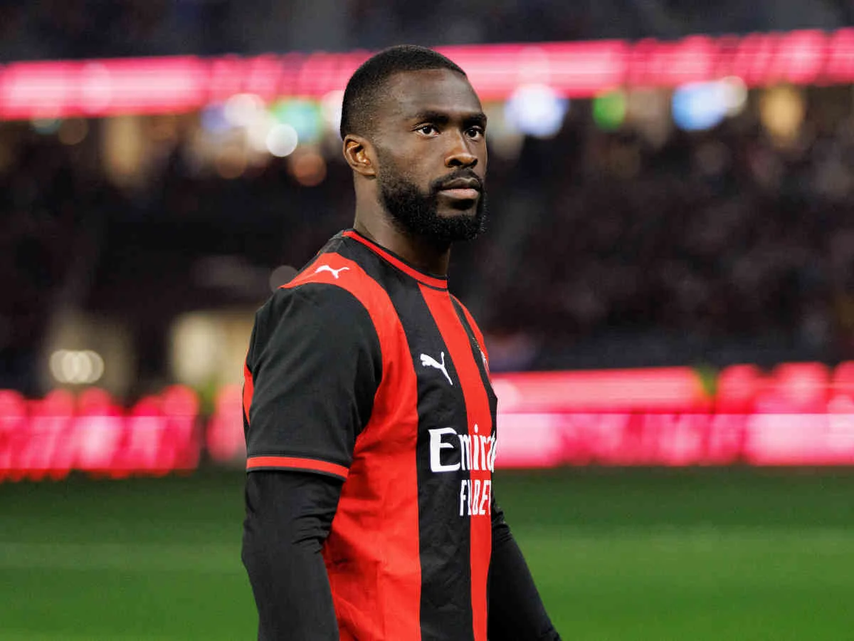 Aston Villa möchte Milan-Verteidiger Tomoro als Konsa-Ersatz