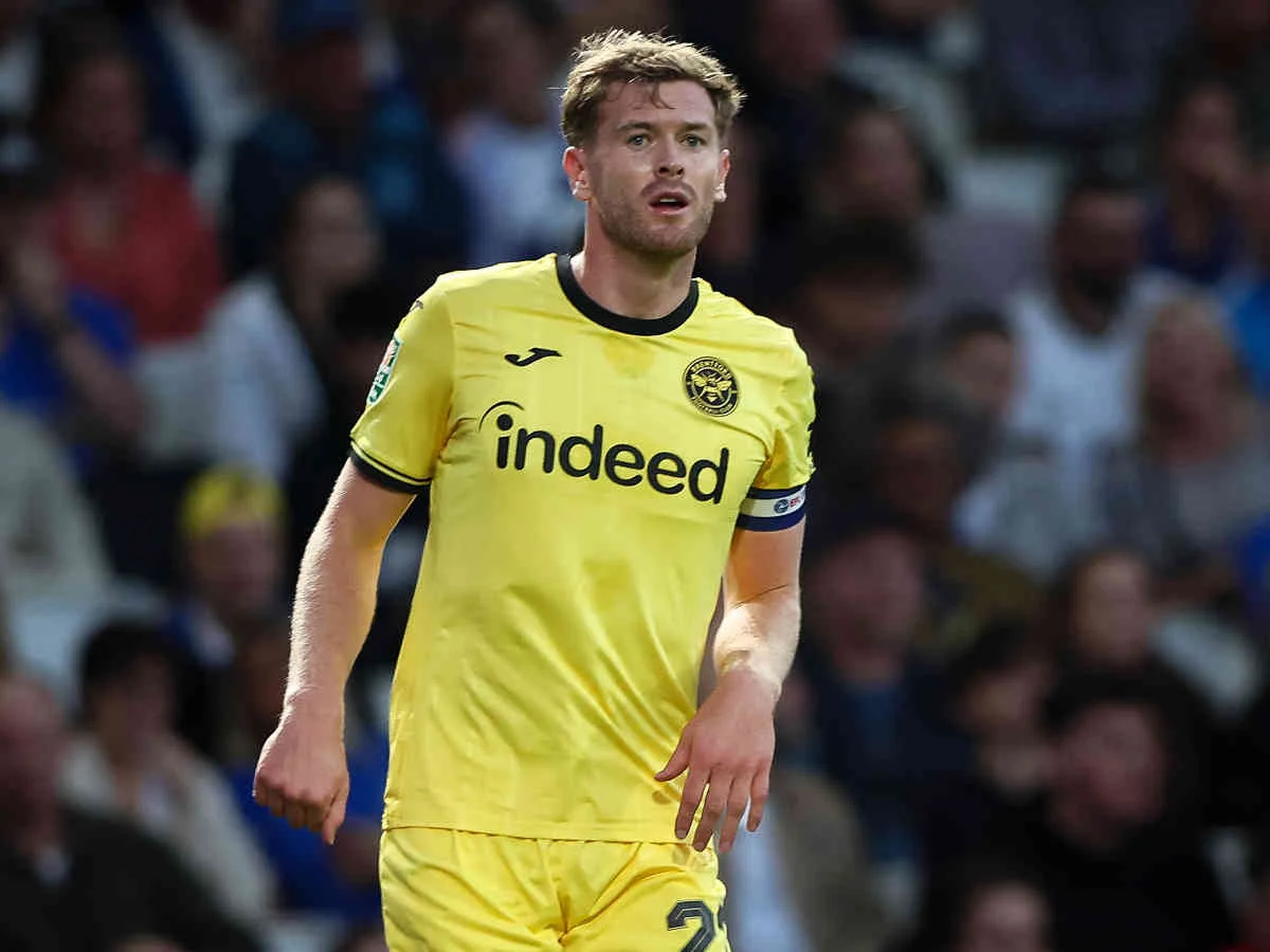 Exklusiv: Zwei Topklubs befassen sich mit Brentford-Captain Nathan Collins
