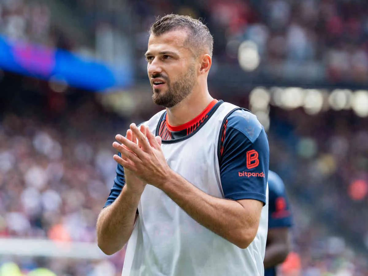 Albian Ajeti verabschiedet sich beim FC Basel sehr emotional