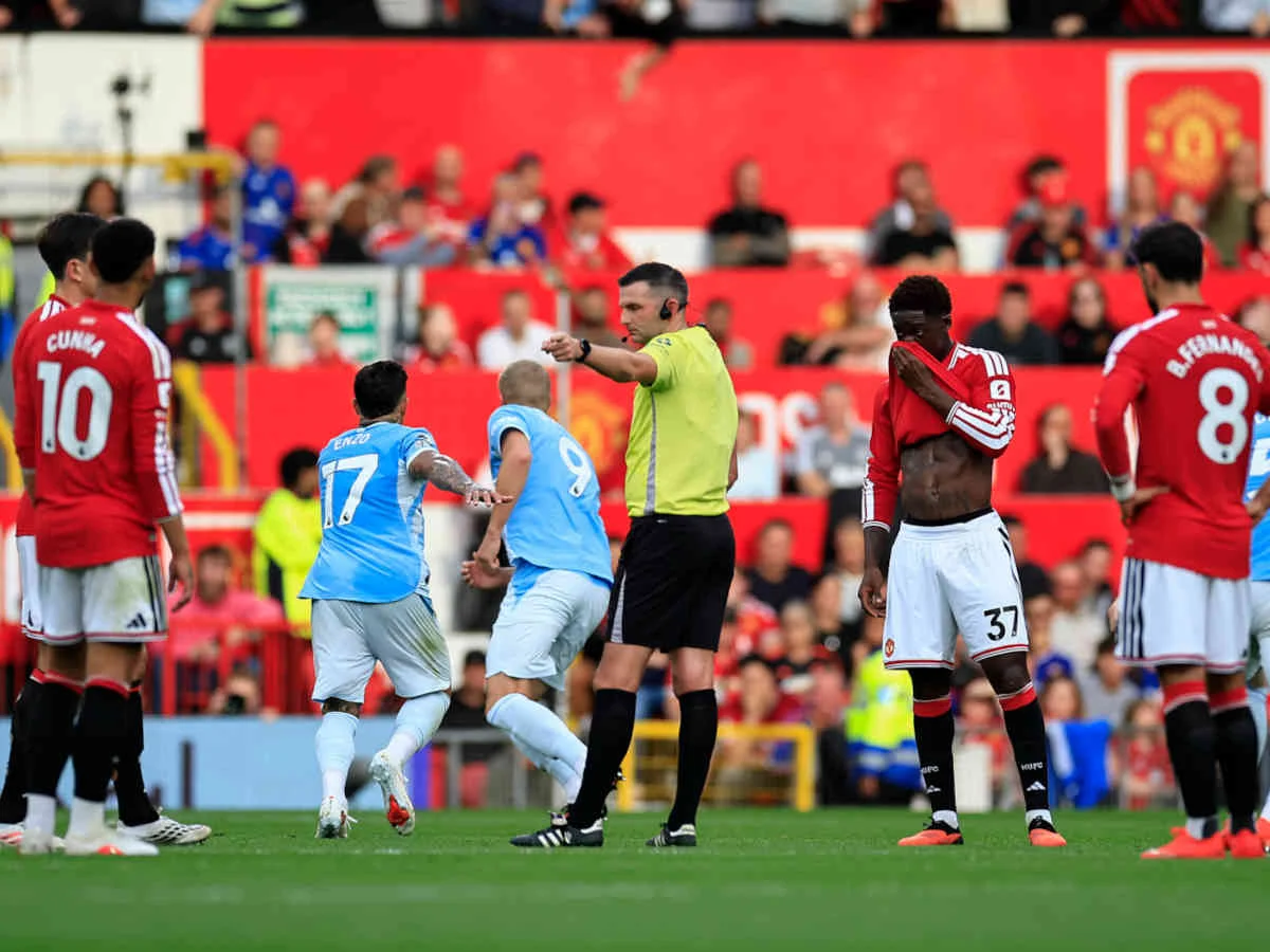 Das VAR-Team des Manchester Derbys wird suspendiert