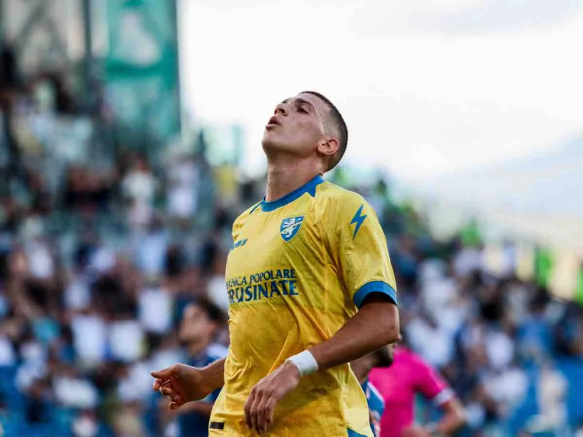 Dortmund beobachtet Frosinone-Flügelspieler Kvernadze