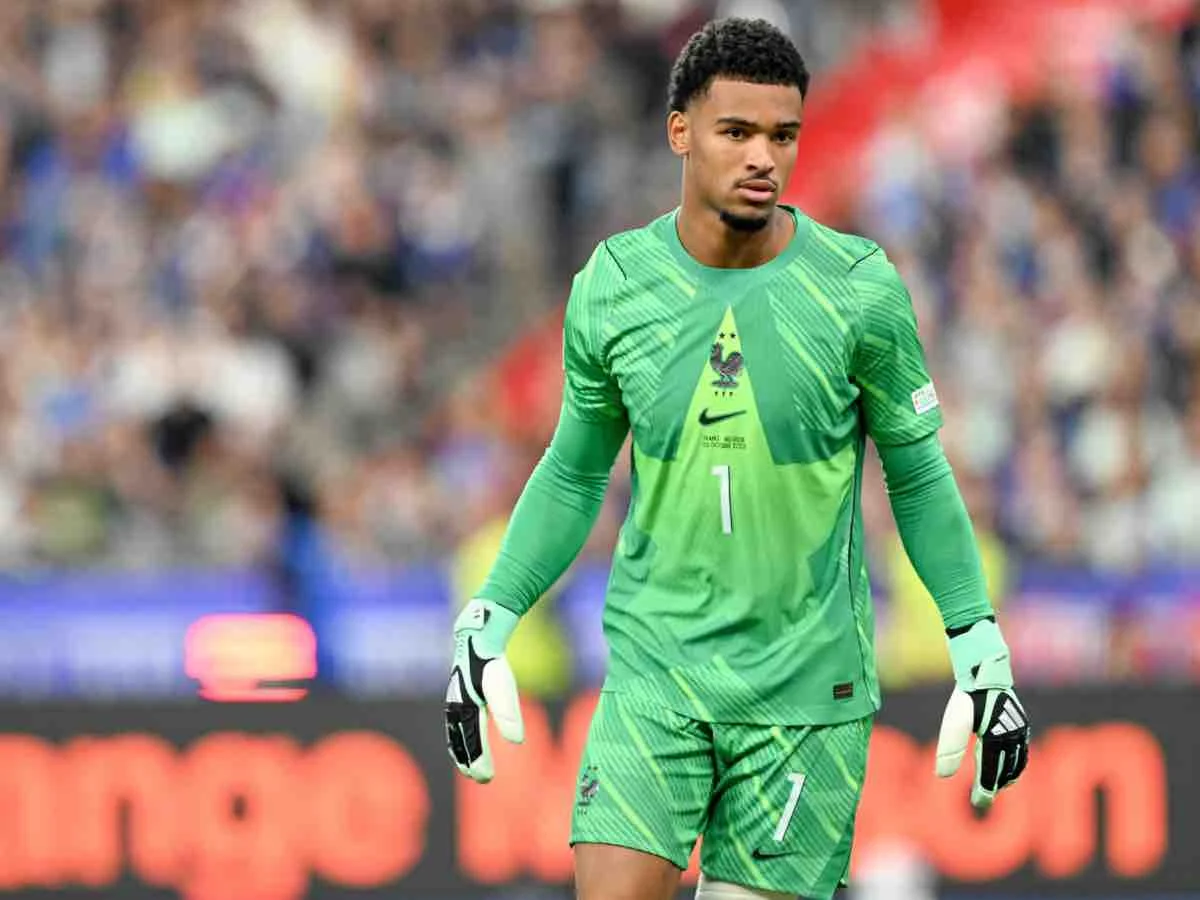 Paris beobachtet Toulouse-Keeper Guillaume Restes